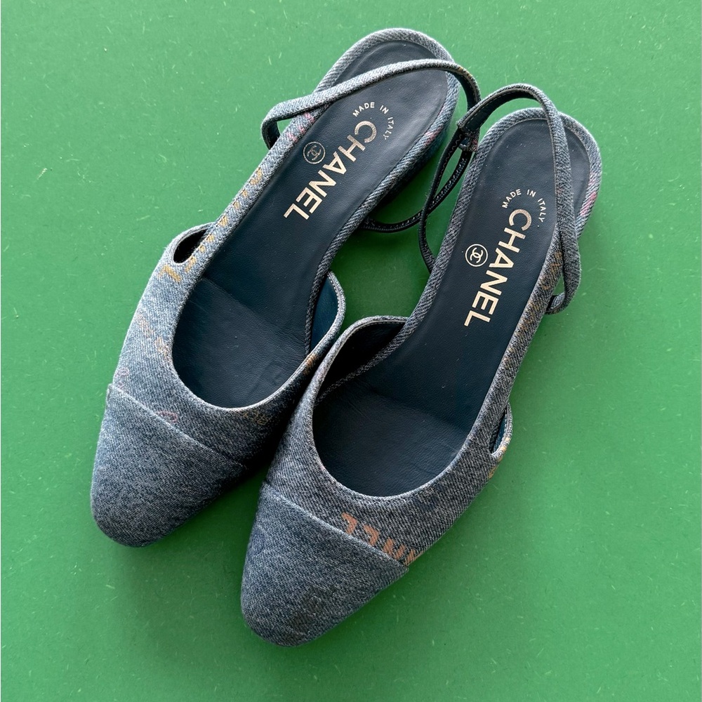 Chanel Denim light blue Shoes 22S Slingback Flat with Colorful Logos 37.5- 7.5